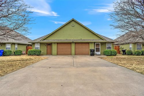 102-1022 W Coffin St, Denison, TX, 75020-7527 | Card Image