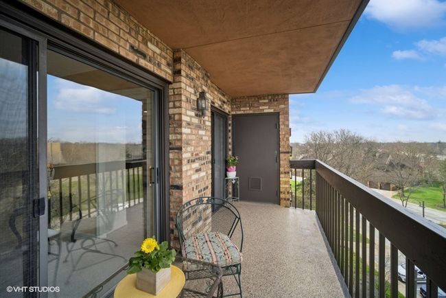 APT-512 - 1771 Mission Hills Rd, Condo with 2 bedrooms, 2 bathrooms and 1 parking in Northbrook IL | Image 24
