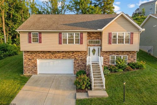 1 Stone Creek Dr, Morgantown, WV, 26508-2580 | Card Image