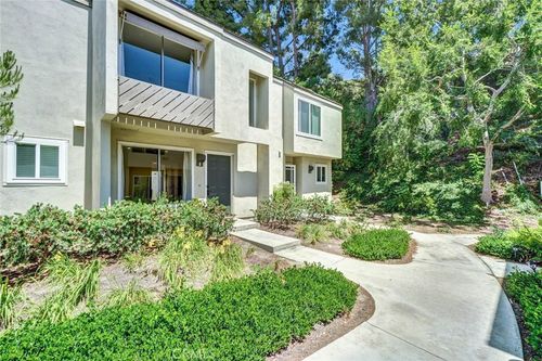 8-307 N Singingwood St, Orange, CA, 92869-3119 | Card Image