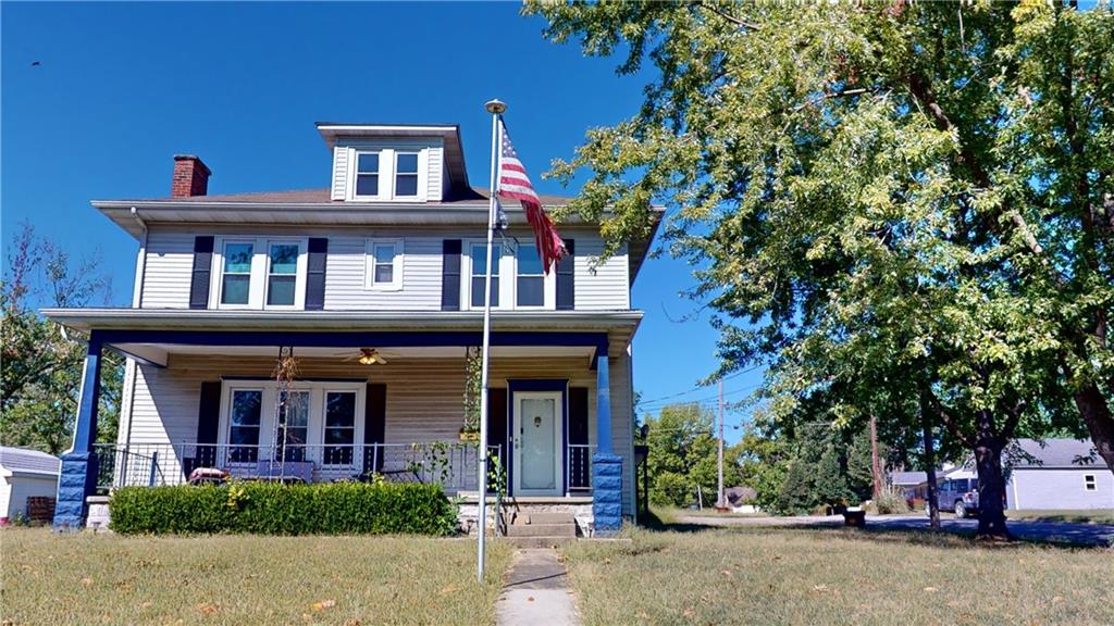 Adams St, Nevada, MO 64772