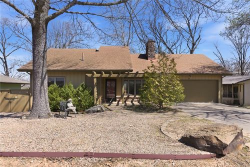 3 Kensington Dr, Bella Vista, AR, 72715-8903 | Card Image