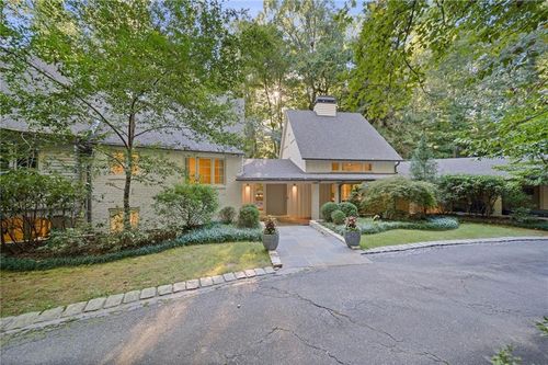 695 W Conway Dr Nw, Atlanta, GA, 30327-3631 | Card Image