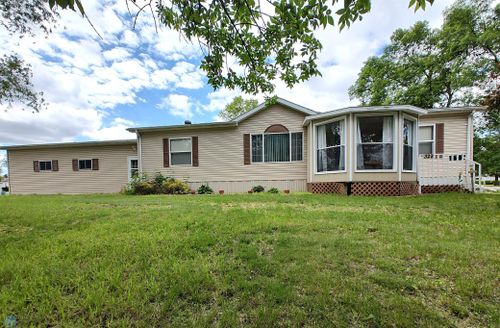 329 N 5th St, Warren, MN, 56762-1729 | Card Image