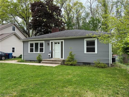 614 N Willow St, Kent, OH, 44240-2621 | Card Image