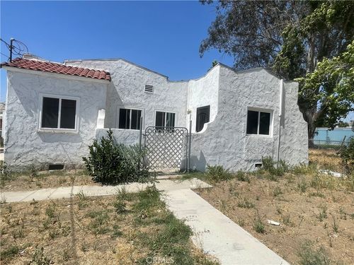 216 W Mill St, San Bernardino, CA, 92408-1404 | Card Image