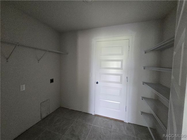 310 W Rexford Dr, House other with 3 bedrooms, 2 bathrooms and 2 parking in Beverly Hills FL | Image 13
