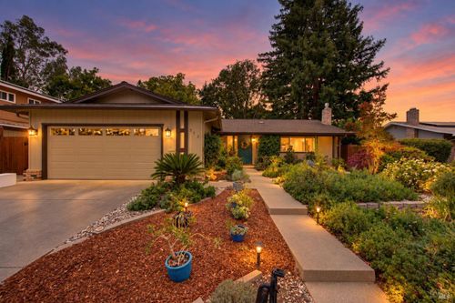 378 Evergreen Drive, Vacaville, CA, 95688 | Card Image