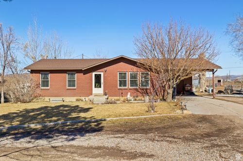 879 Main St, Mt Pleasant, UT, 84647-1446 | Card Image