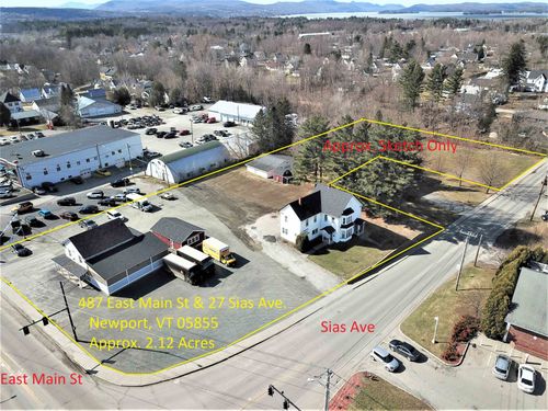 487 E Main St, Newport, VT, 05855-5826 | Card Image