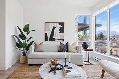 321-7599 15th St, Burnaby, BC, V3N0H9 | Card Image