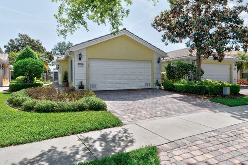 4949 Corsica Sq, Vero Beach, FL, 32967-7686 | Card Image