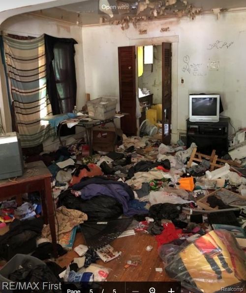 15858 Westbrook St, Detroit, MI, 48223-1135 | Card Image