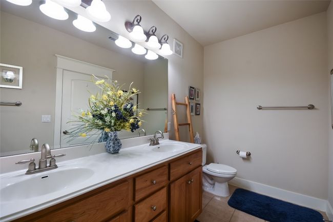 Double vanities in primary bath | Image 16