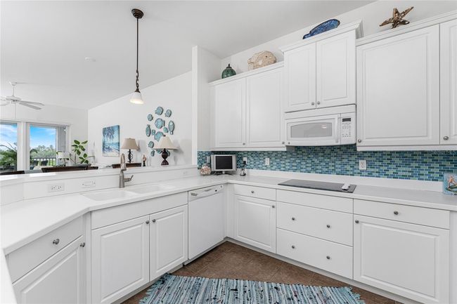 UNIT-202 - 11100 Hacienda Del Mar Blvd, Condo with 2 bedrooms, 3 bathrooms and null parking in PLACIDA FL | Image 13