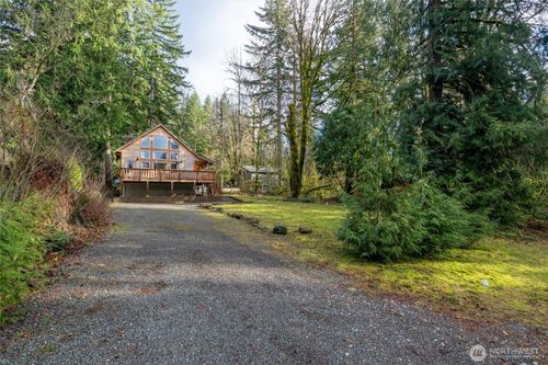 7548 Olsen Dr, Deming, WA, 98244-9610 | Card Image