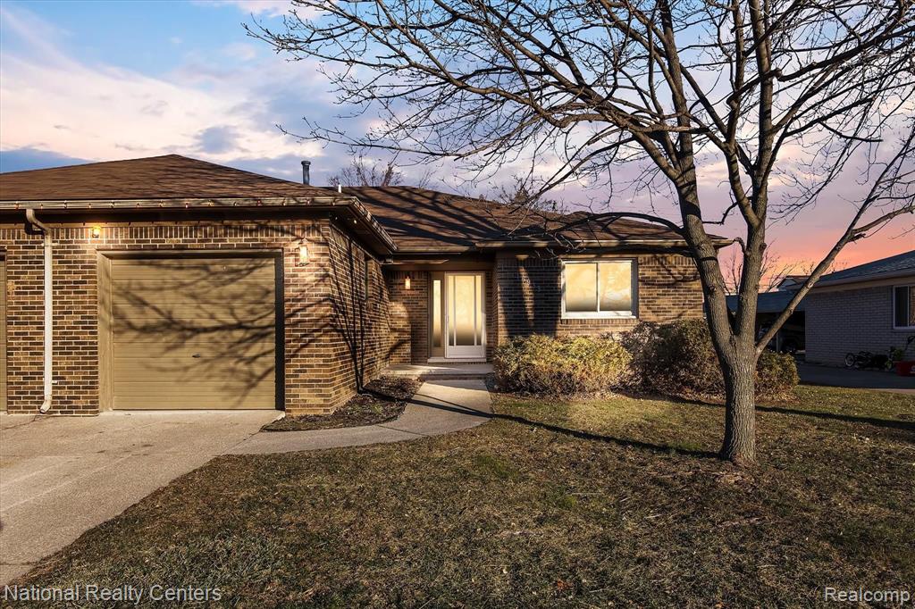 16933 General Avenue, Sold in Fraser Zoocasa