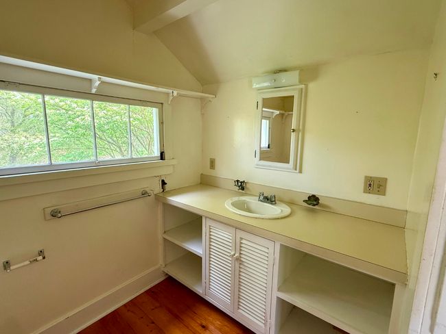 C - 19-C Old Woods Rd, House other with 4 bedrooms, 3 bathrooms and null parking in Chilmark MA | Image 20