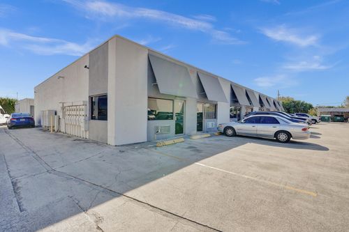 2-1520 Latham Road, West Palm Beach, FL, 33409 | Card Image