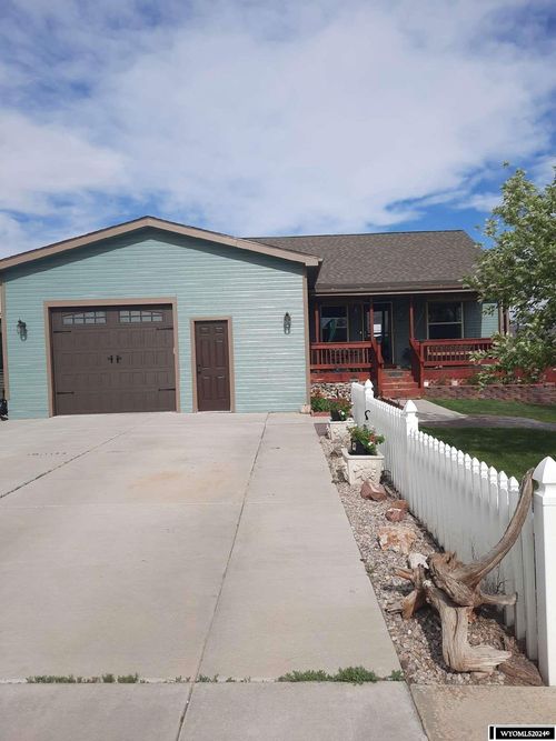 541 Tierney, Wamsutter, WY, 82336 | Card Image