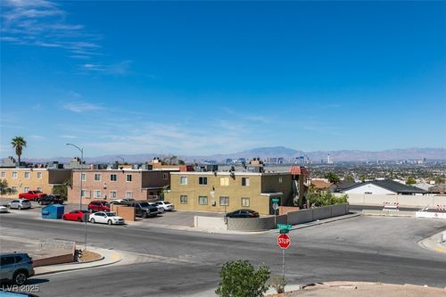 6932 Kilgore Dr, Las Vegas, NV, 89156-6159 | Card Image