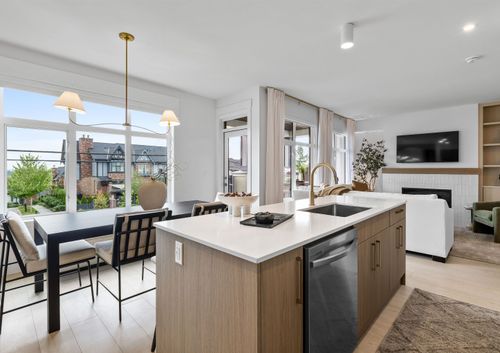 {{alt}} | Card Image