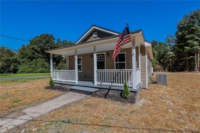 301 N Sullivan Street, House other with 3 bedrooms, 1 bathrooms and null parking in Blackstone VA | Image 2