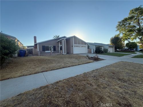 7051 Idyllwild Ln, Riverside, CA, 92503-1029 | Card Image