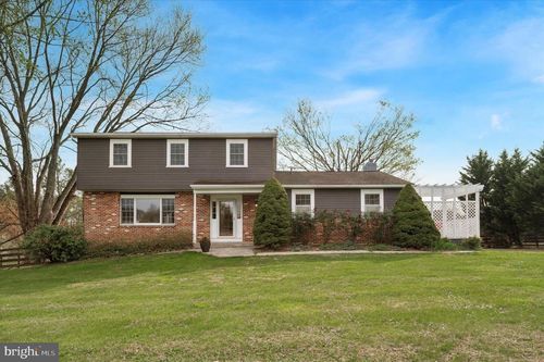 460 Pennocks Bridge Rd, West Grove, PA, 19390-9509 | Card Image