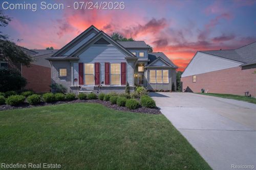 51370 Plymouth Heights Ln, Plymouth, MI, 48170-5846 | Card Image