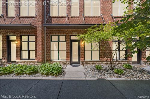 420 Lewis Ct, Birmingham, MI, 48009-6817 | Card Image