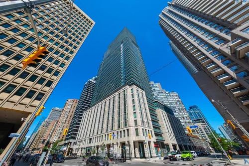 304-955 Bay St, Toronto, ON, M5S0C6 | Card Image