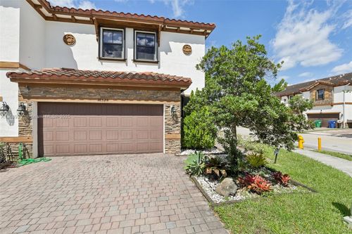 16525 Sw 42nd Way, Miami, FL, 33185-4585 | Card Image