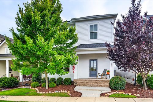 125 Meadows Edge Dr, Chapel Hill, NC, 27516-9825 | Card Image