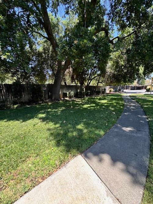 apt-110-758 W Lincoln Ave, Woodland, CA, 95695-3669 | Card Image