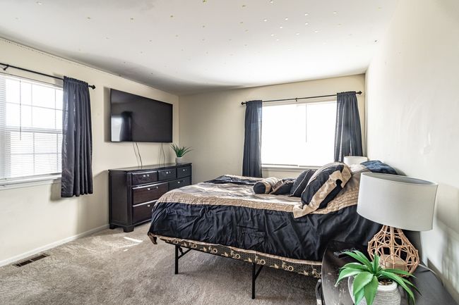 2418 Phillip Dr, House other with 5 bedrooms, 4 bathrooms and 2 parking in Zion IL | Image 25