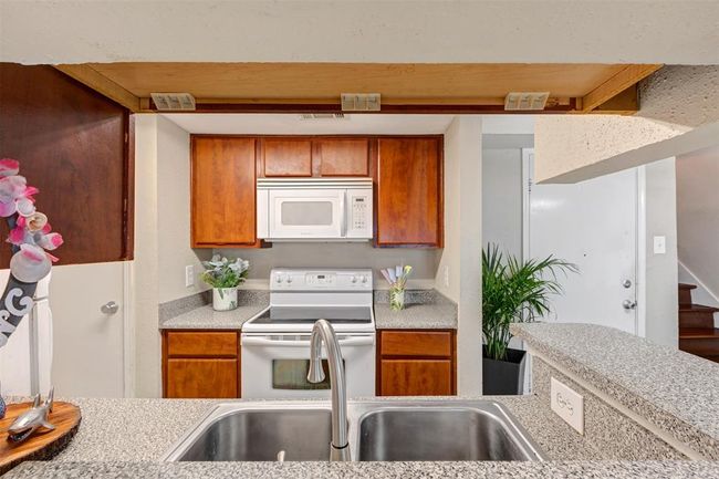 APT-207 - 3506 Cove View Blvd, Townhouse with 1 bedrooms, 1 bathrooms and 2 parking in Galveston TX | Image 10