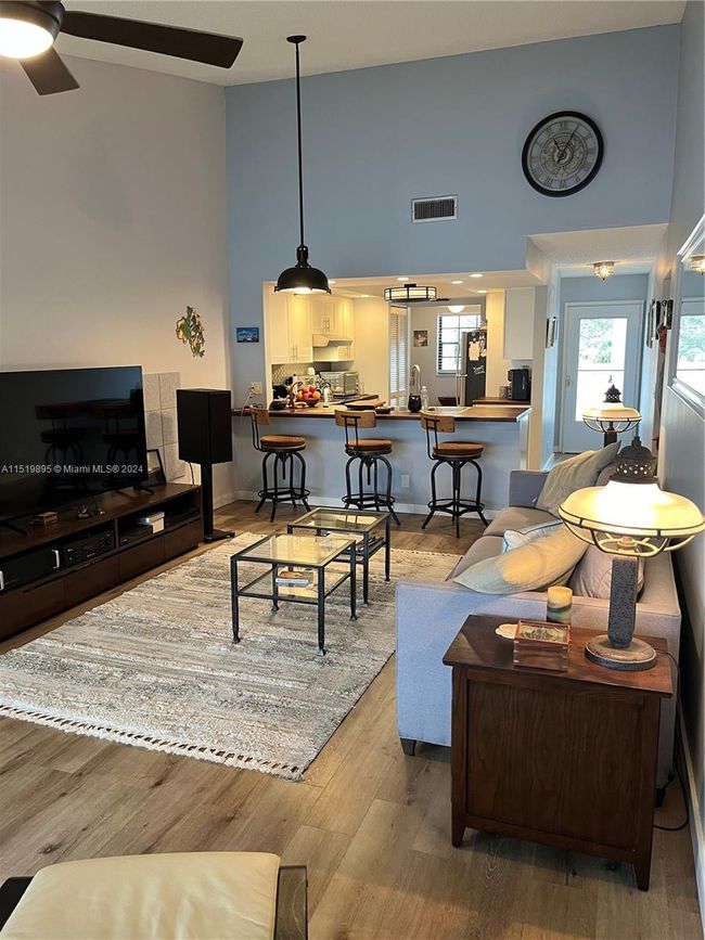 APT-15 - 6001 Se Landing Way, Condo with 2 bedrooms, 2 bathrooms and null parking in Stuart FL | Image 7