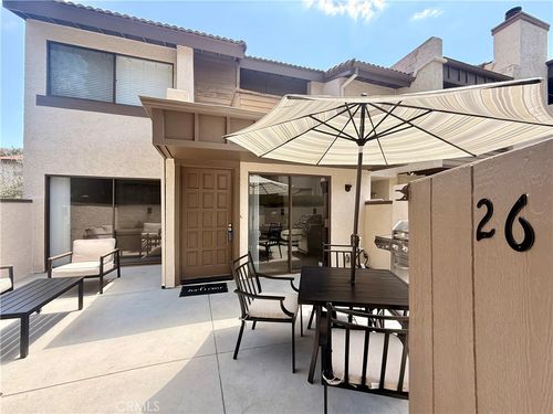 26-5800 Owensmouth Ave, Woodland Hills, CA, 91367 | Card Image