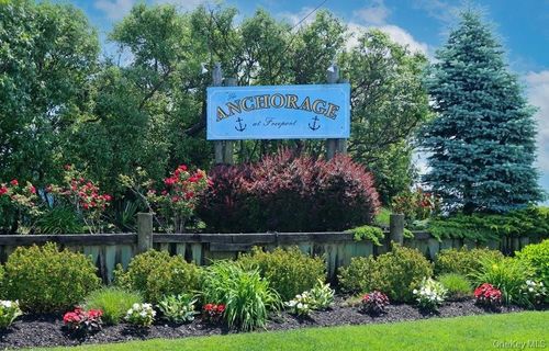 1401-1 Anchorage Way, Freeport, NY, 11520-6271 | Card Image