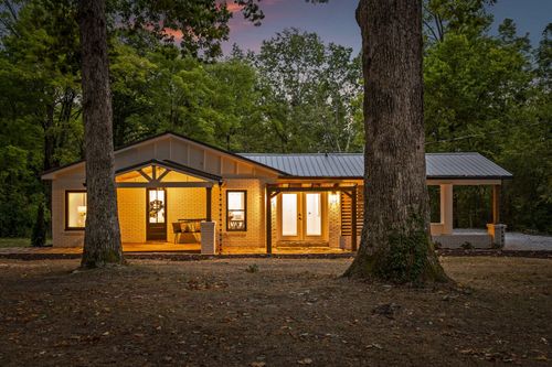 2422 Corral Rd, Signal Mountain, TN, 37377-1310 | Card Image