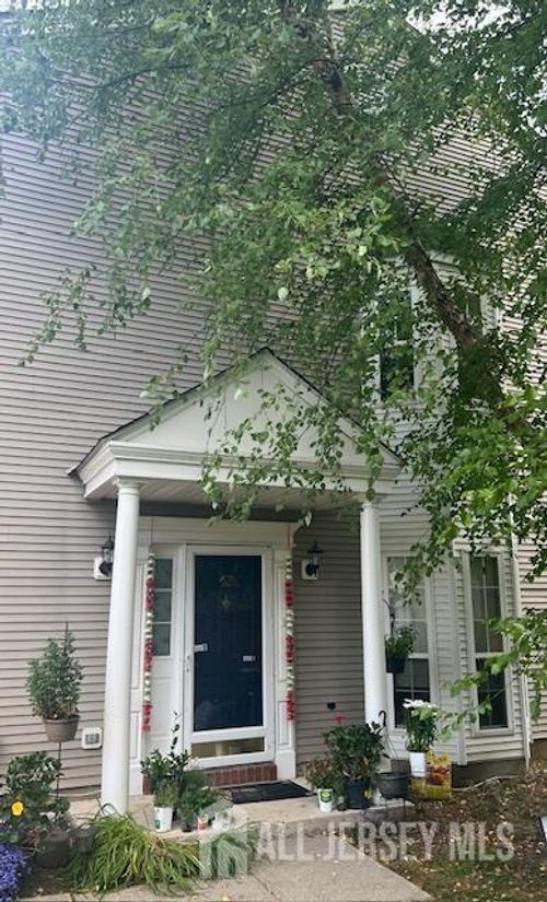 52 Windsong Cir, East Brunswick, NJ, 08816-5327 | Card Image
