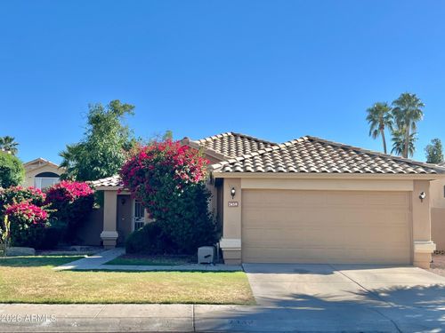7439 W Crest Ln, Glendale, AZ, 85310-5622 | Card Image
