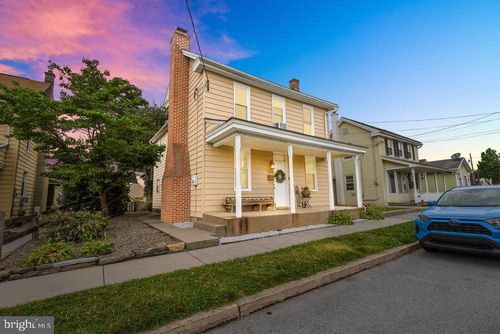 129 S Market Street, MOUNT JOY, PA, 17552 | Card Image