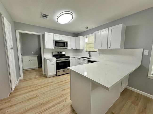 802 E Terrell Ave, House other with 3 bedrooms, 2 bathrooms and null parking in Crockett TX | Image 11