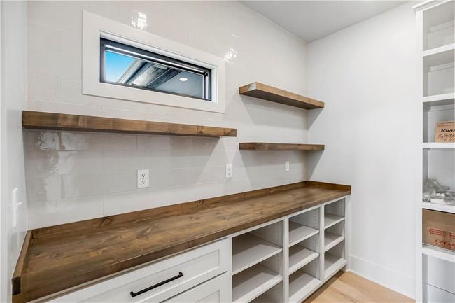 17556 Acton St, House other with 4 bedrooms, 3 bathrooms and null parking in Overland Park KS | Image 13