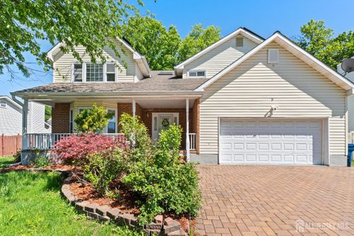 8 Danny Ct, North Brunswick, NJ, 08902-1830 | Card Image
