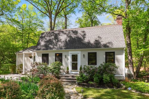 7 Laurie Ln, South Salem, NY, 10590-1701 | Card Image
