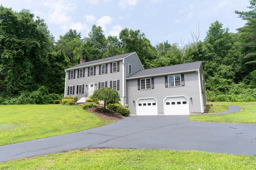 Residential in North Brookfield