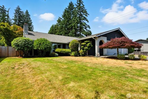 17828 Larch Way, Lynnwood, WA, 98037 | Card Image